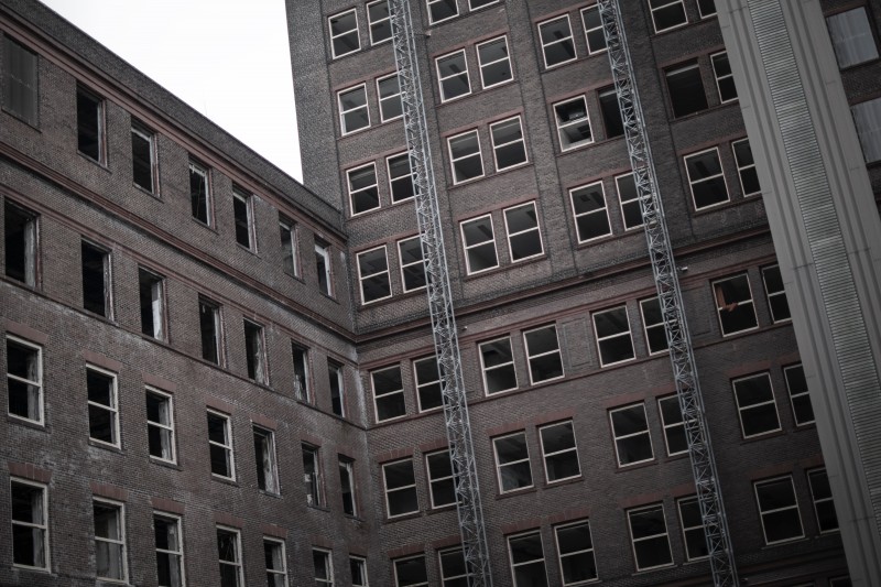 Сколько стоит перевод нежилого помещения в жилое в Москве